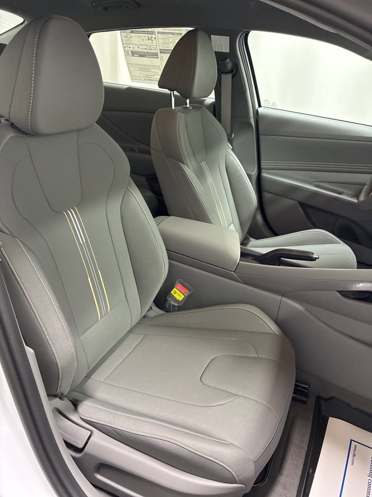 New 2026 Hyundai Elantra Sport FWD image 27