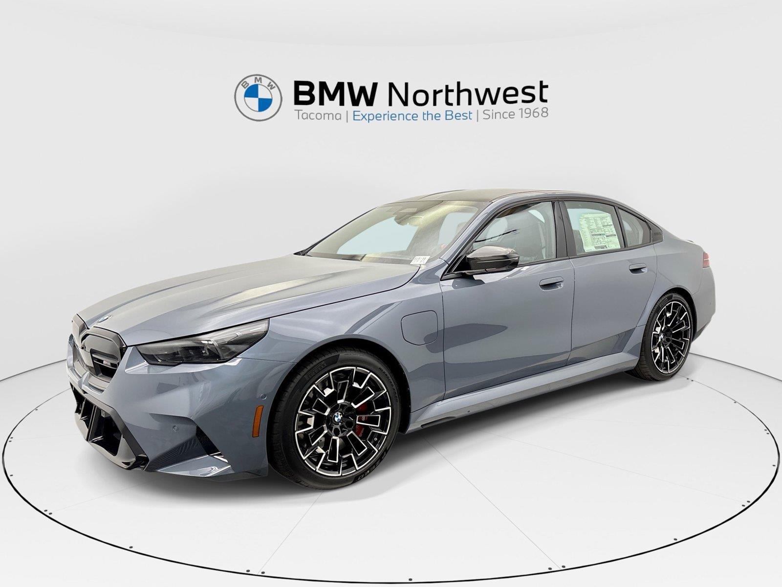 New 2027 BMW M5 w/ Carbon Package AWD/4WD image 1