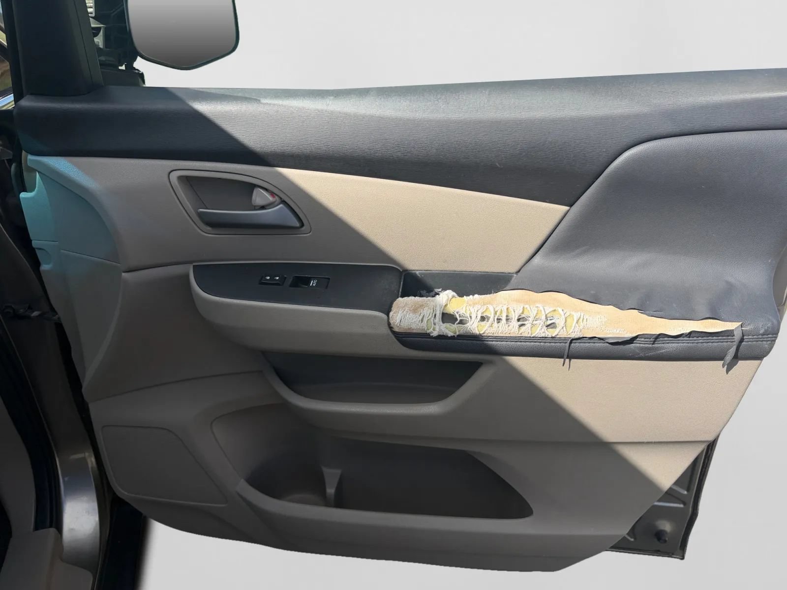 Used 2011 Honda Odyssey LX image 30