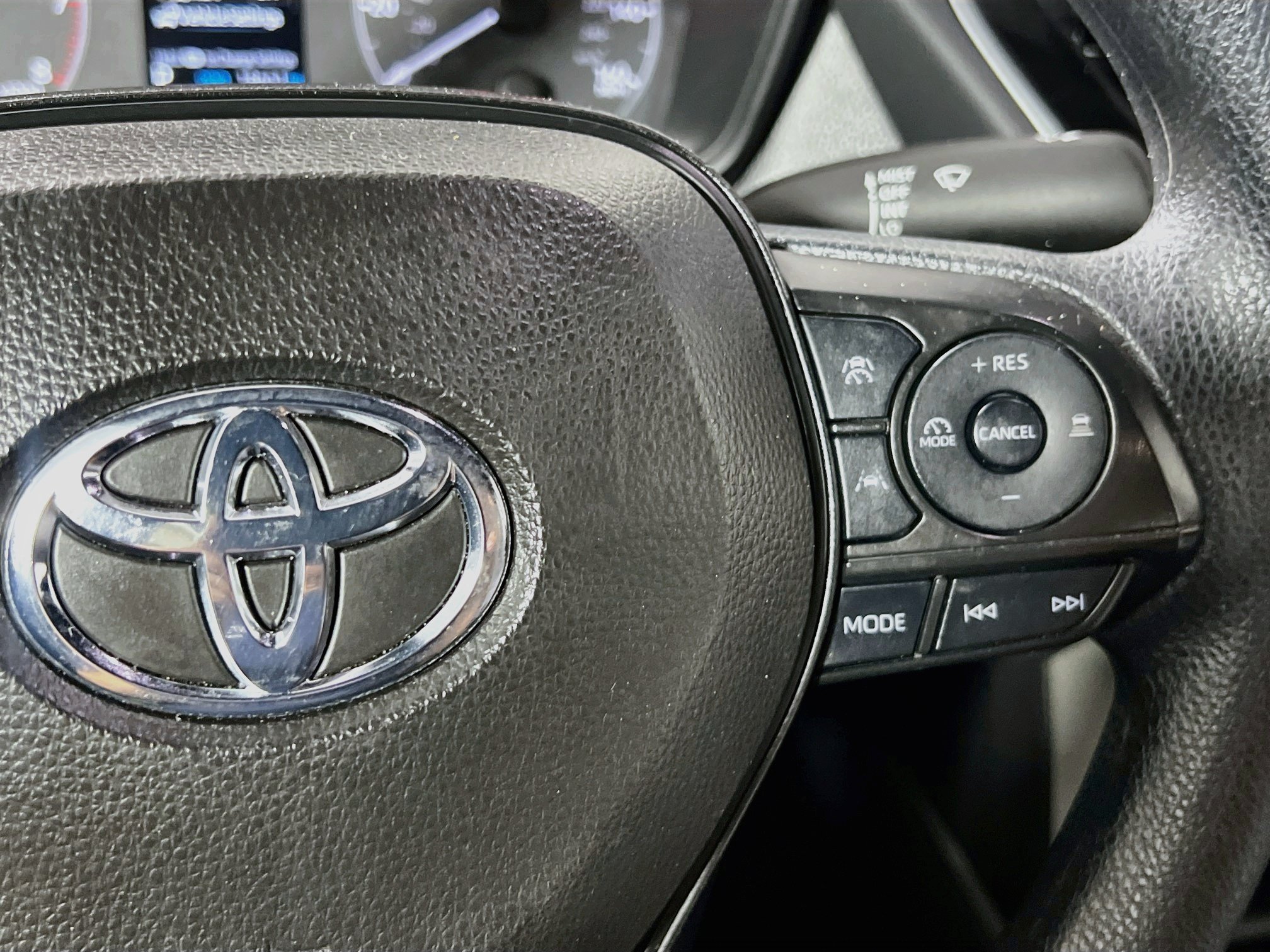 Used 2024 Toyota Corolla Cross AWD Hybrid image 20