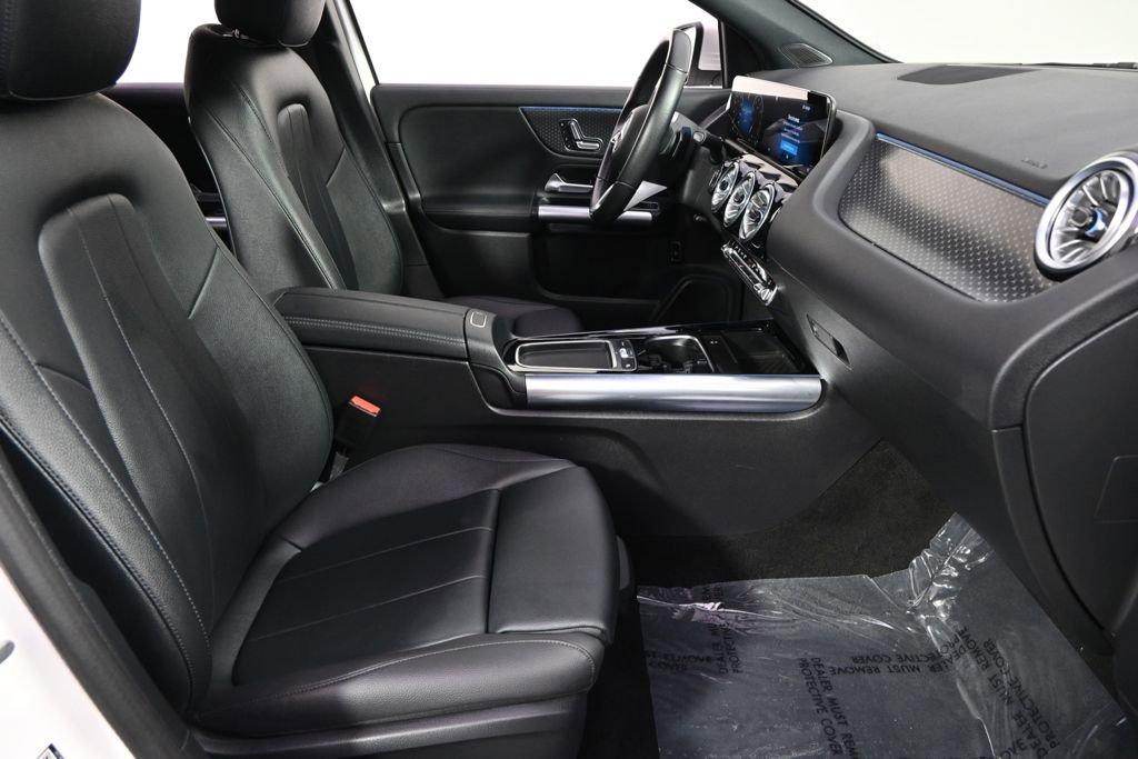 Used 2025 Mercedes-Benz GLA 250 4MATIC image 17