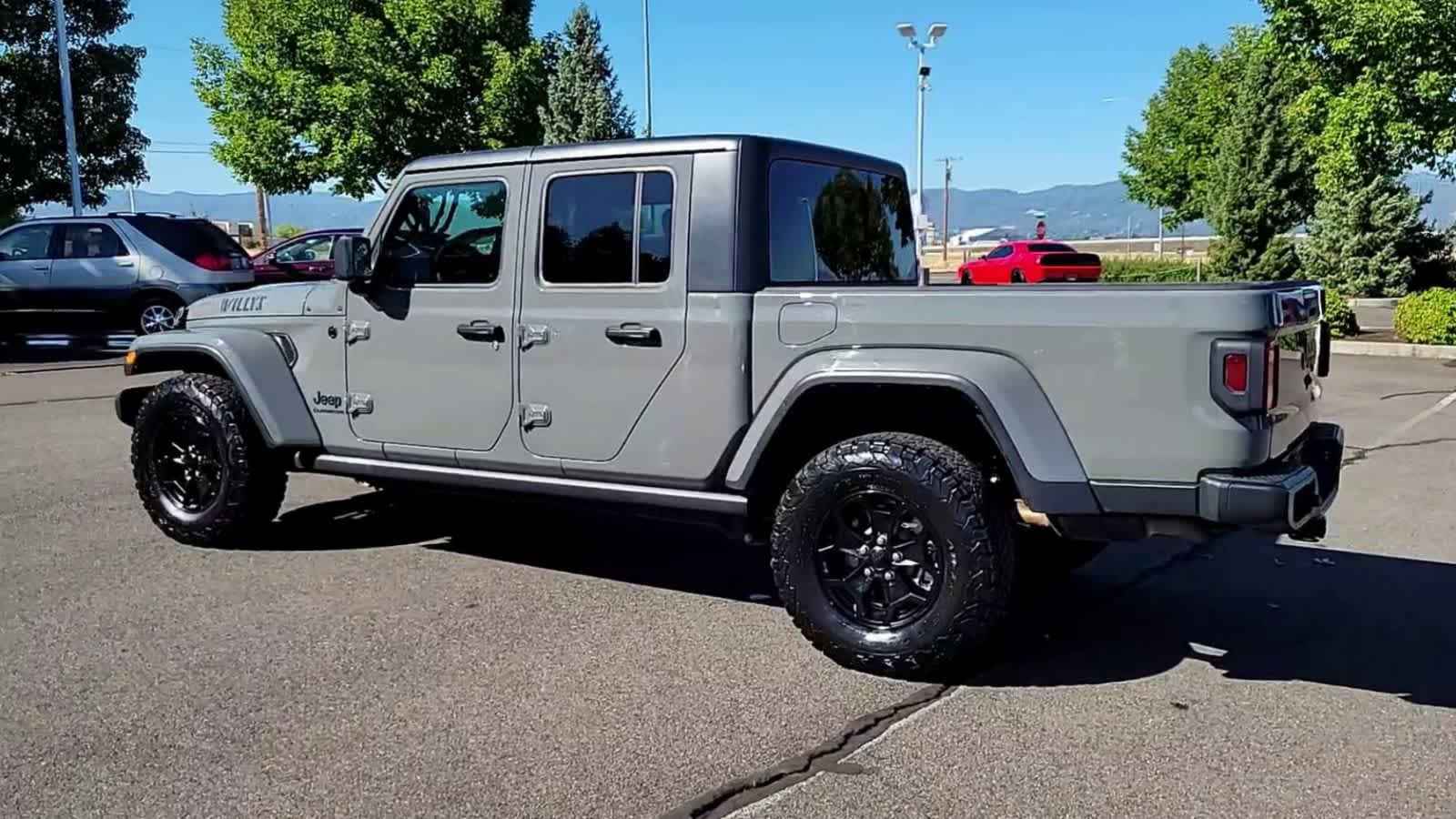 Certified 2021 Jeep Gladiator Sport AWD/4WD image 6