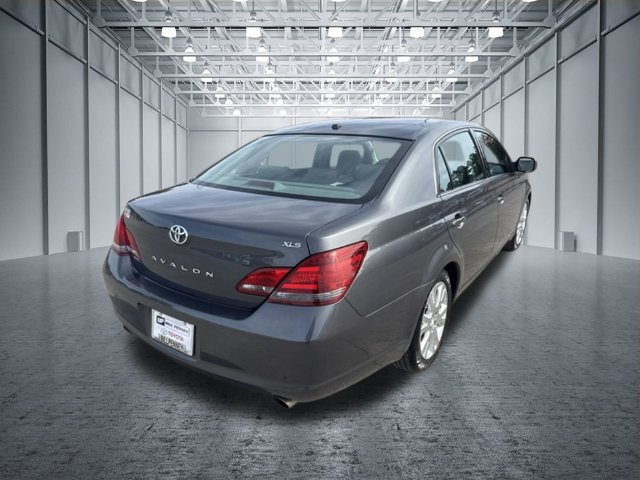 Used 2010 Toyota Avalon XLS FWD image 5
