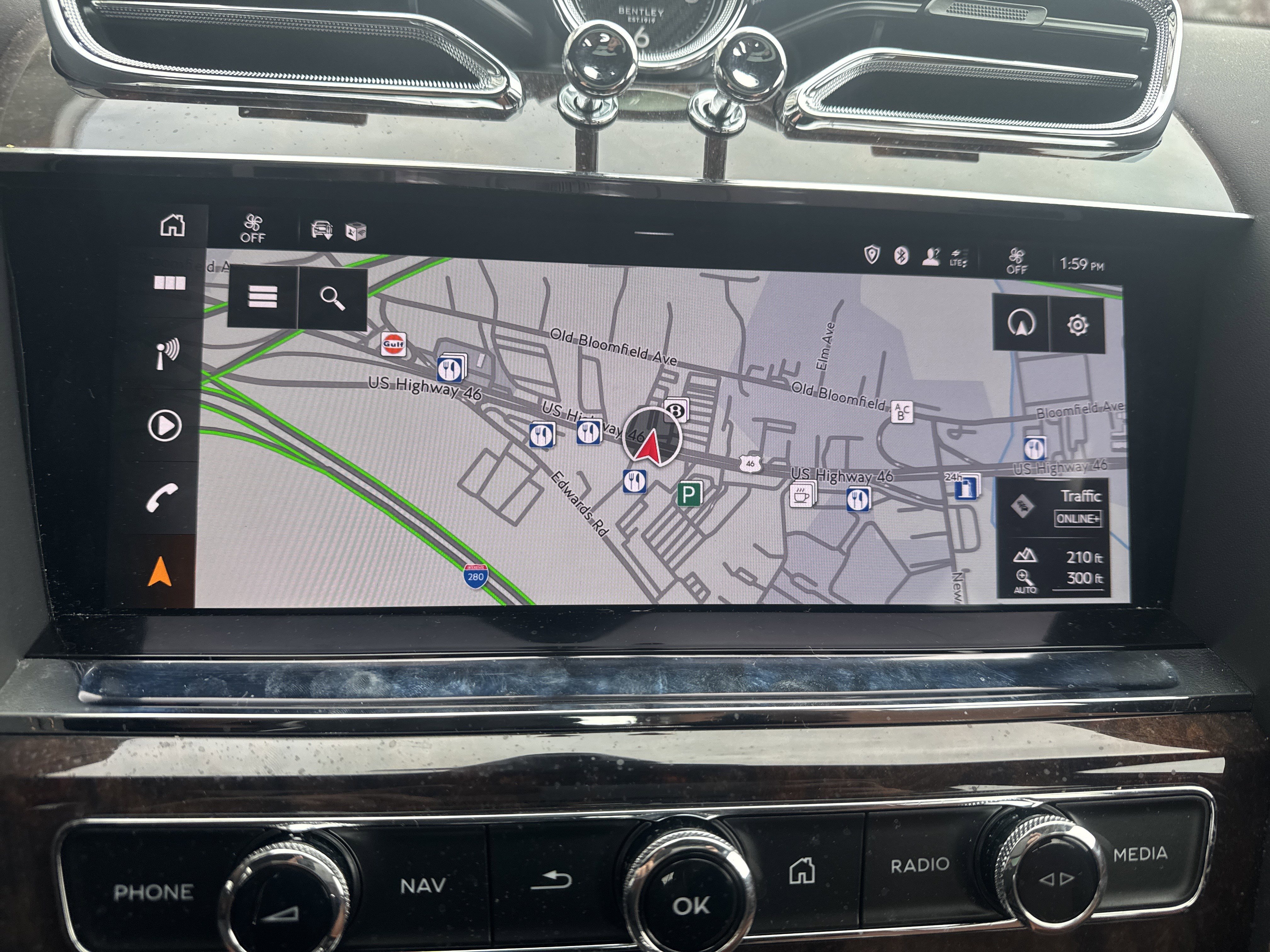 Used 2024 Bentley Bentayga Extended Wheelbase image 22