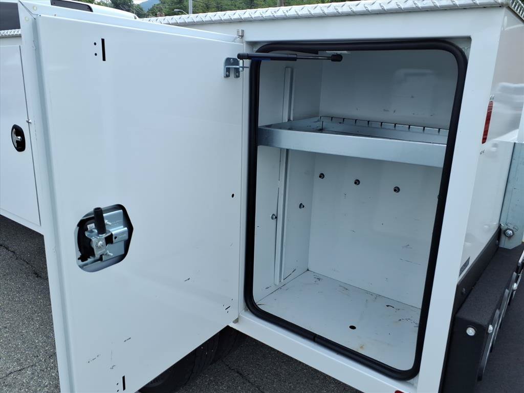 Used 2025 RAM 5500 Tradesman AWD/4WD image 17