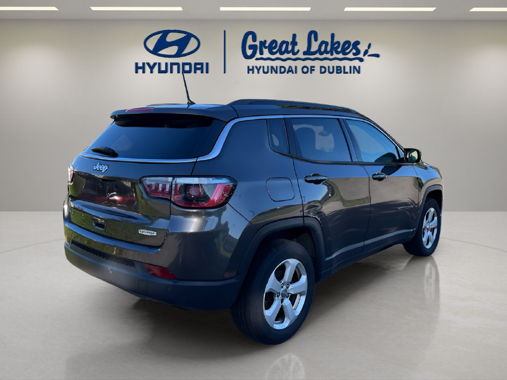 Used 2018 Jeep Compass Latitude w/ Safe & Security Group AWD/4WD image 5