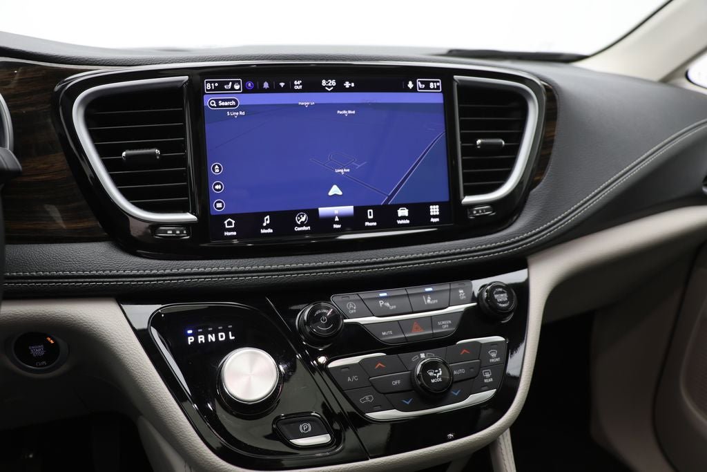 Used 2024 Chrysler Pacifica Limited FWD image 22