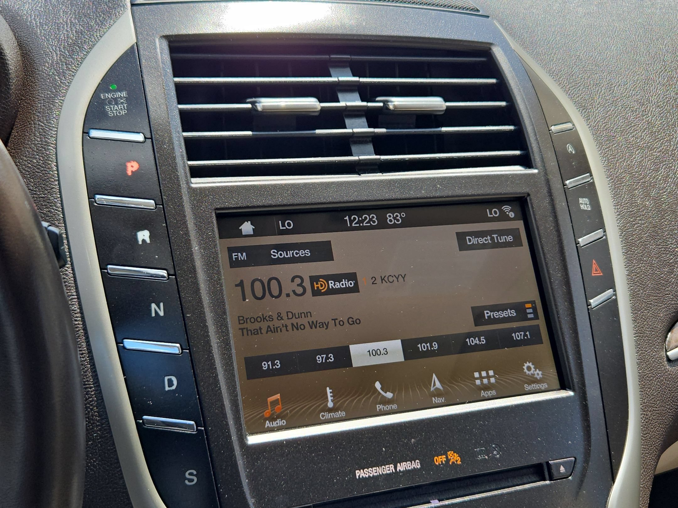 Used 2019 Lincoln MKC Reserve w/ MKC Climate Package FWD image 17