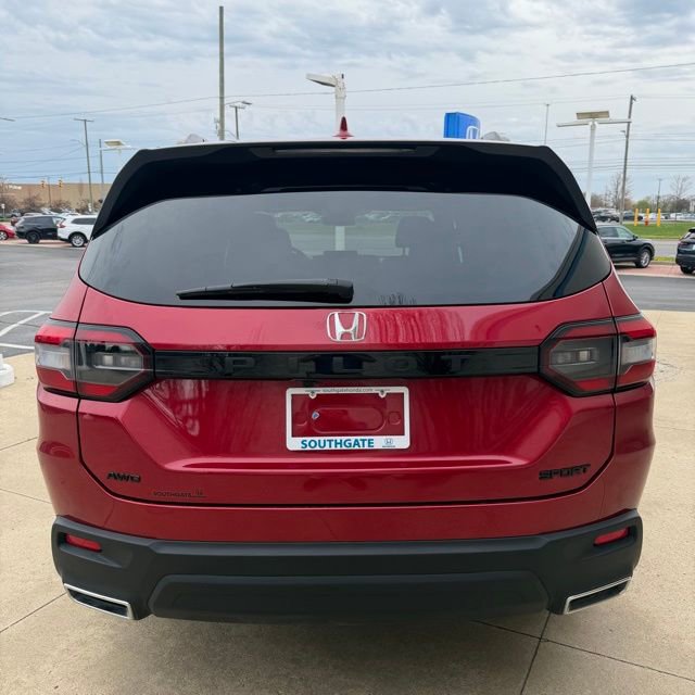 Certified 2025 Honda Pilot Sport image 4