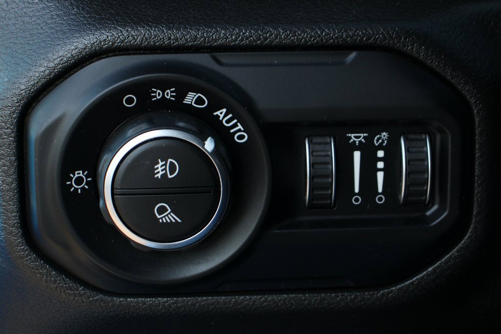 Used 2021 Jeep Gladiator Overland w/ Popular Equipment Package image 18