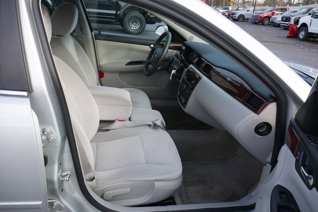 Used 2009 Chevrolet Impala LT image 21