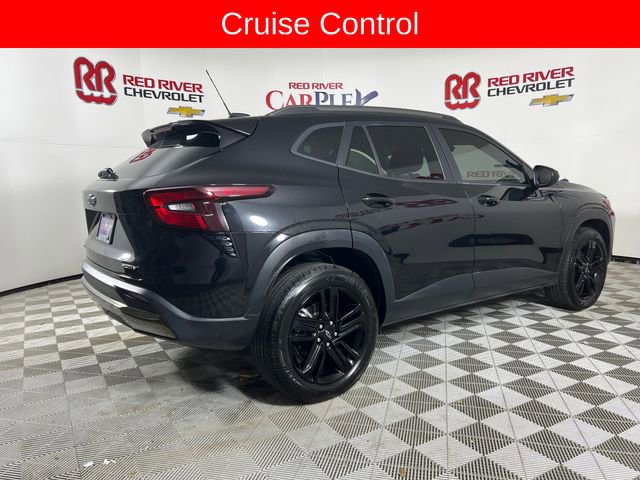 Used 2024 Chevrolet Trax ACTIV w/ Sunroof Package image 8