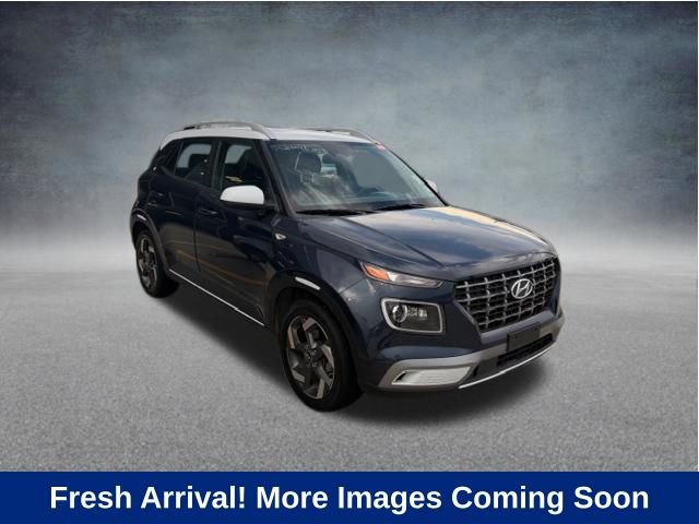 Used 2024 Hyundai Venue Limited FWD image 1