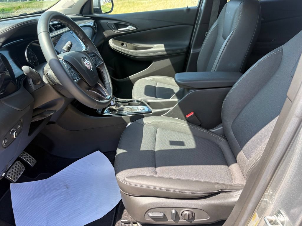 Used 2023 Buick Encore GX Select w/ Sport Touring Package FWD image 16