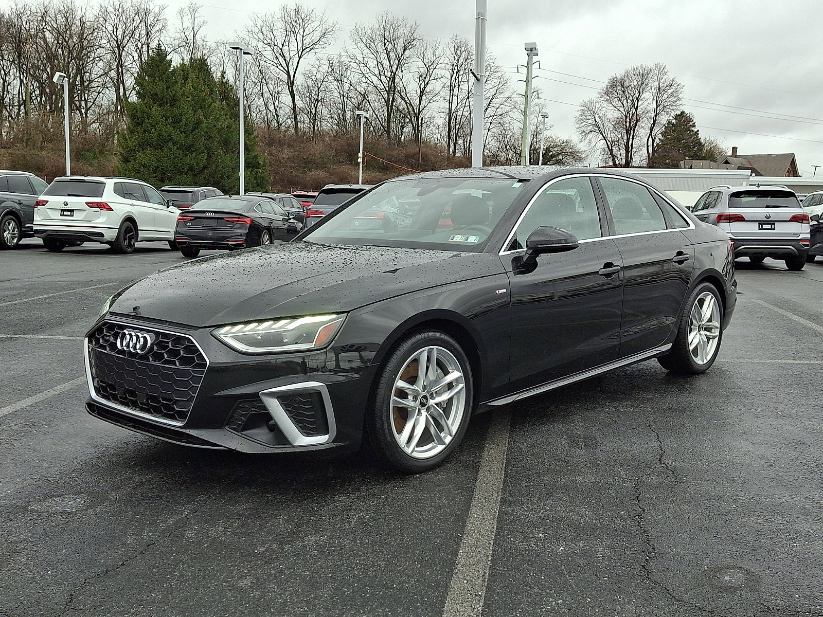 Used 2023 Audi A4 2.0T Premium w/ Convenience Package image 3