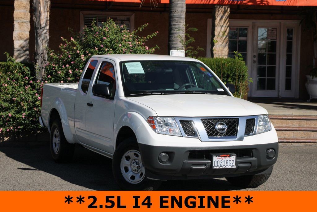Used 2017 Nissan Frontier S image 2
