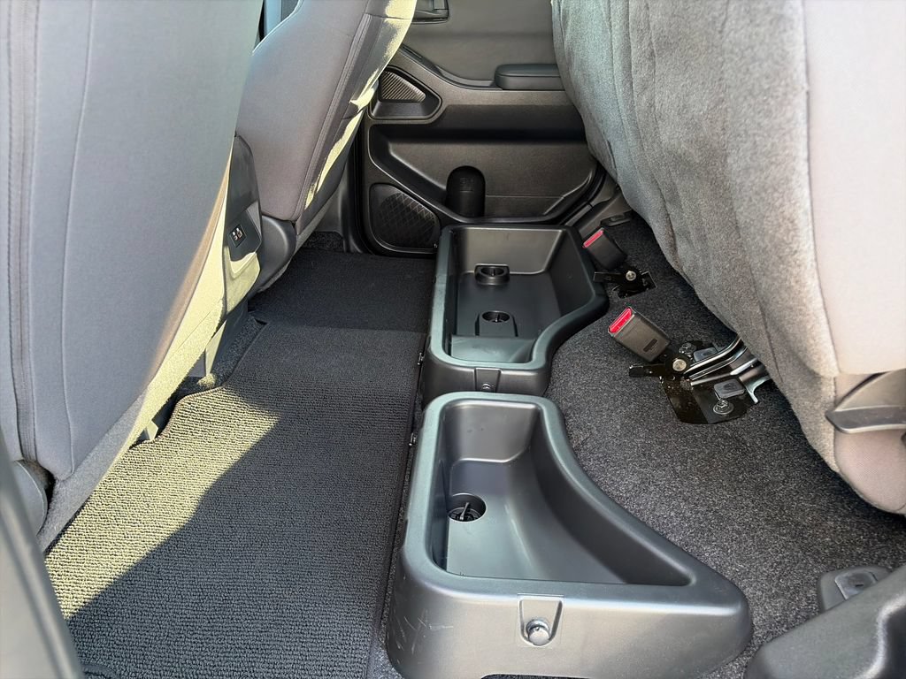 Used 2022 Nissan Frontier S w/ Technology Package AWD/4WD image 37