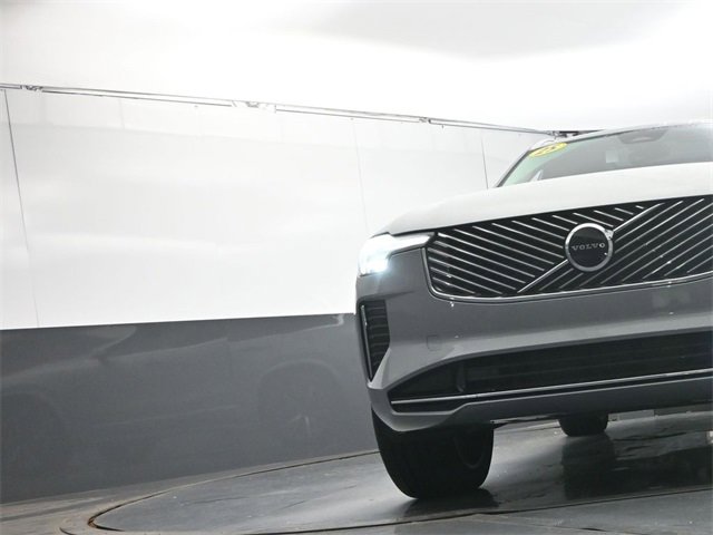 Used 2025 Volvo XC90 B6 Core w/ Protection Package image 34