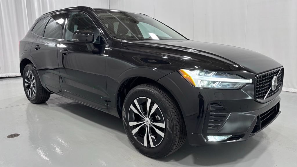 Certified 2025 Volvo XC60 B5 Core AWD/4WD image 4