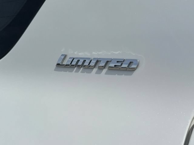 Used 2022 Toyota 4Runner Limited RWD image 11