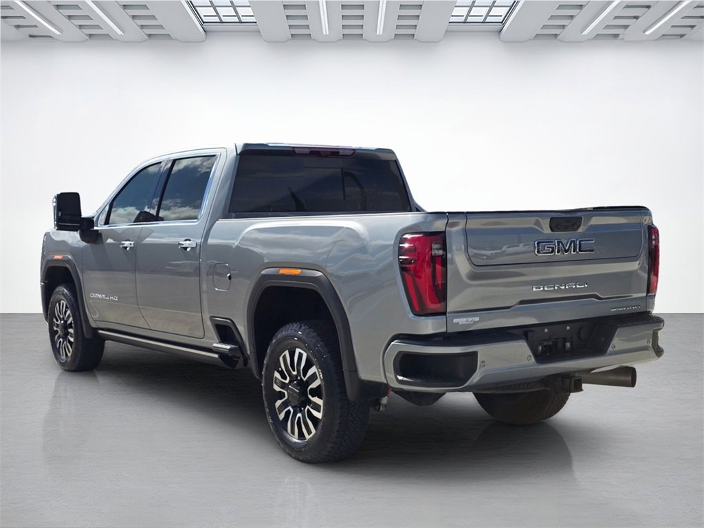 Used 2025 GMC Sierra 2500 Denali Ultimate image 5