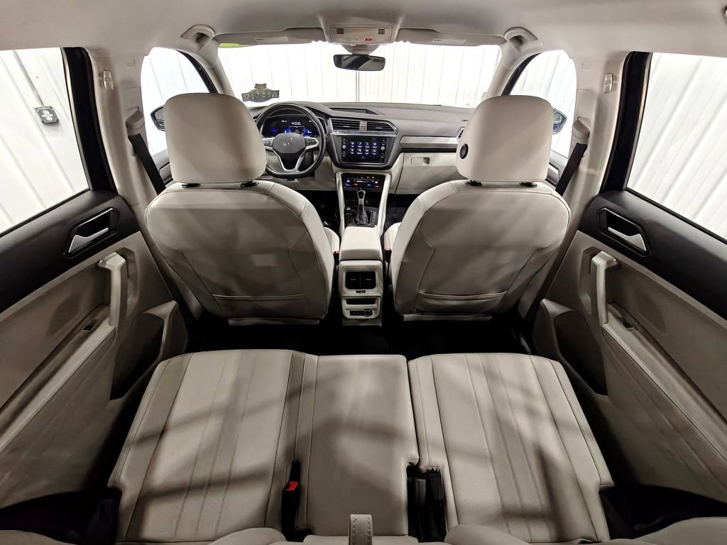 Used 2024 Volkswagen Tiguan SE AWD/4WD image 26