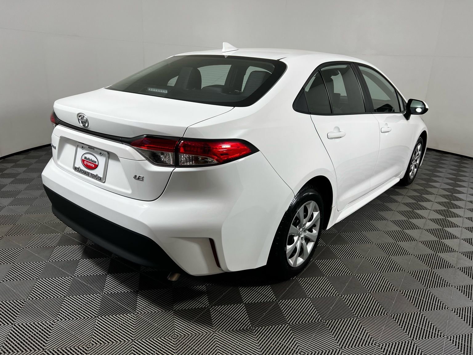 Used 2025 Toyota Corolla LE image 6