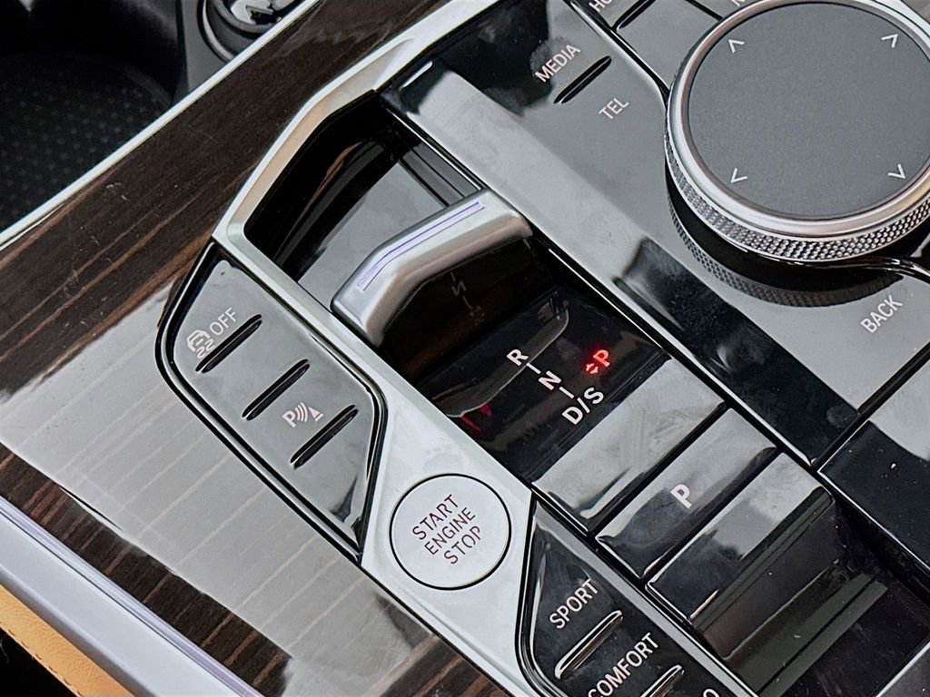 New 2026 BMW X5 xDrive40i w/ Climate Comfort Package image 19