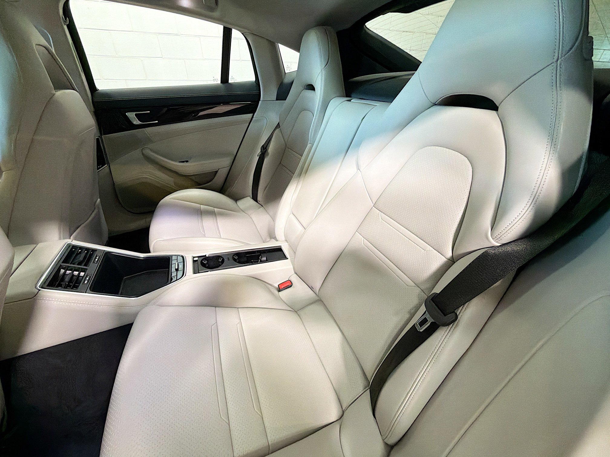 Used 2023 Porsche Panamera image 21