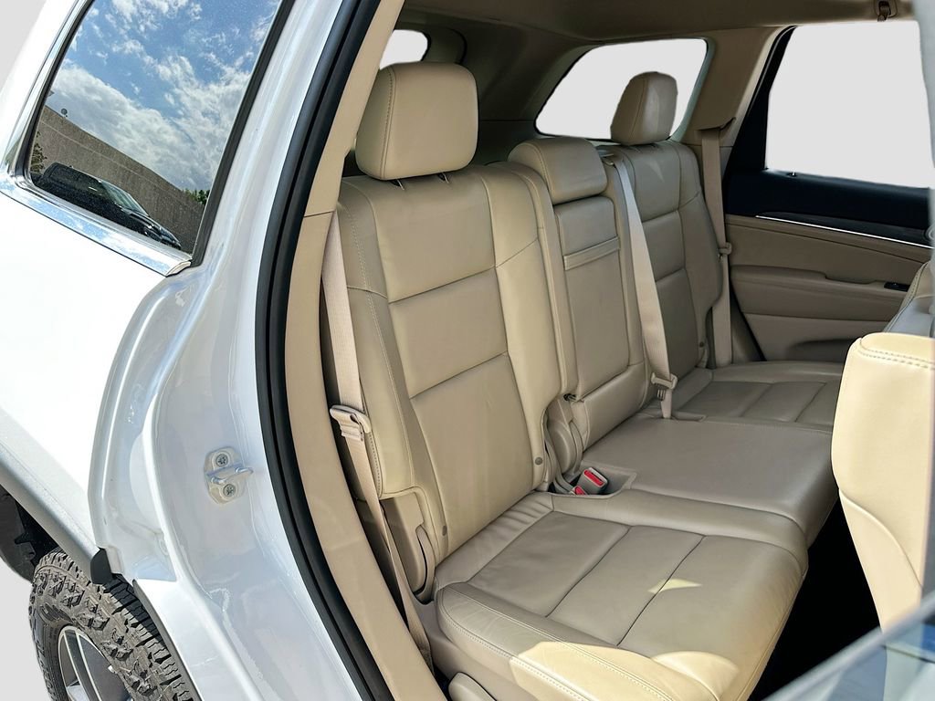 Used 2021 Jeep Grand Cherokee Limited image 31