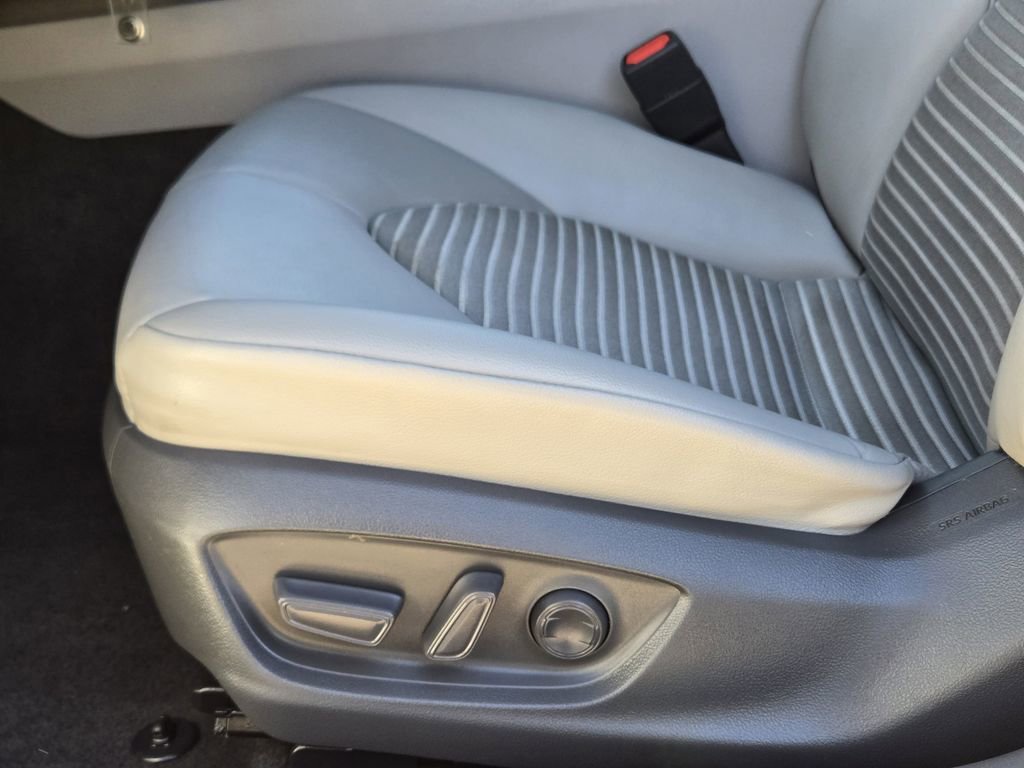 Used 2021 Toyota Camry SE image 28