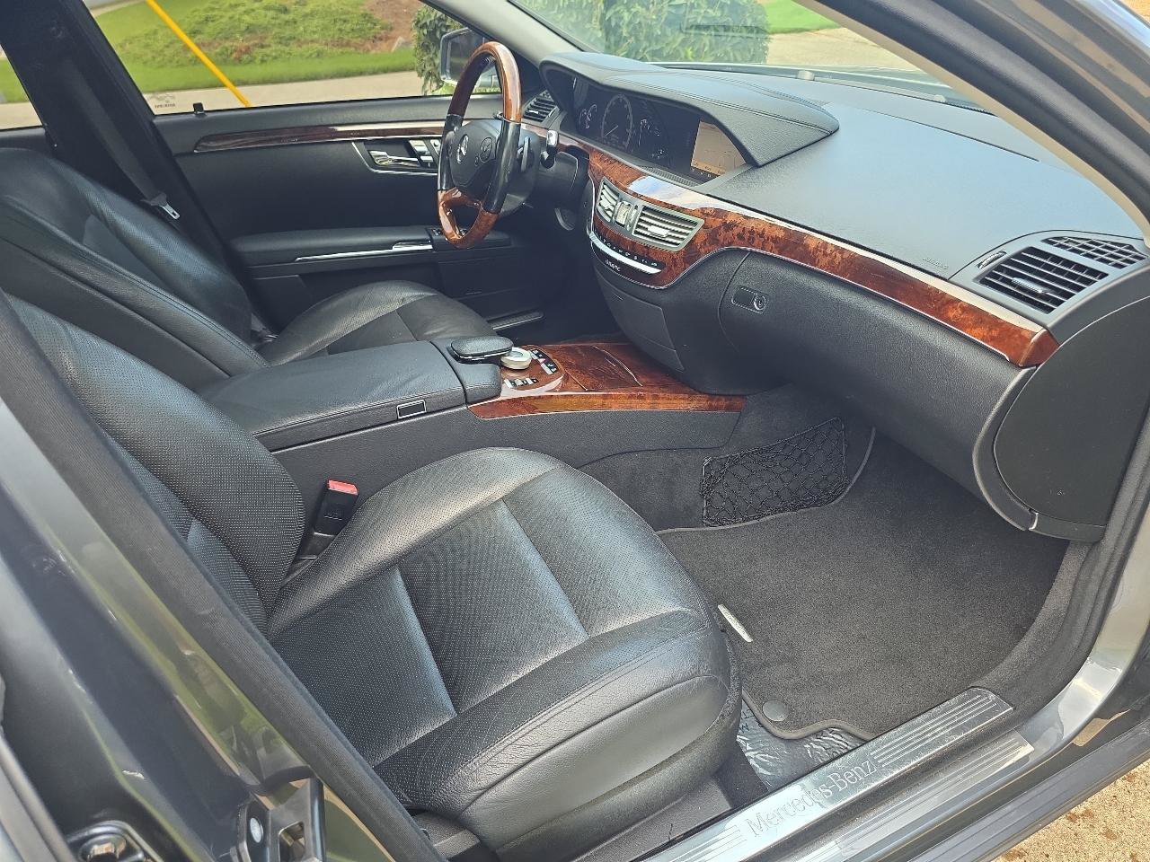Used 2011 Mercedes-Benz S 550 4MATIC w/ Premium 2 Pkg image 24