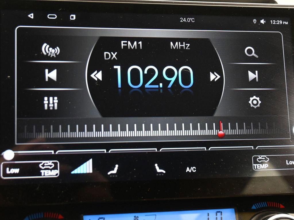 Used 2016 Toyota RAV4 XLE AWD/4WD image 16