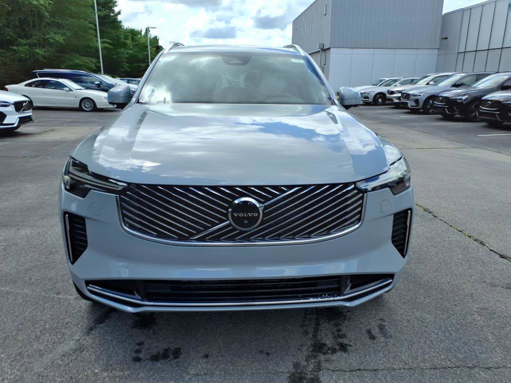 New 2025 Volvo XC90 B5 Plus w/ Protection Package Premier image 11