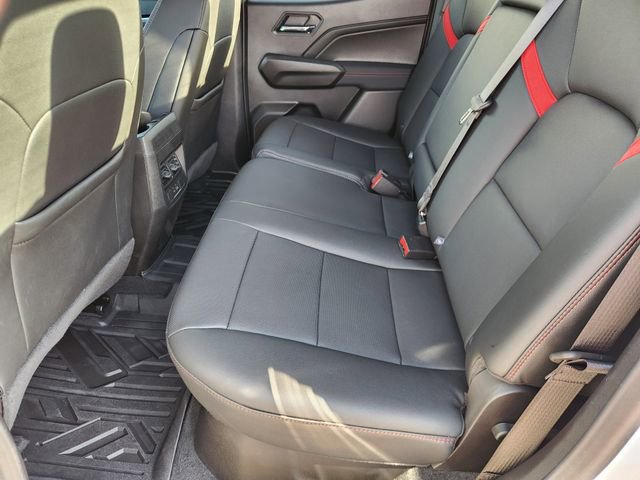 Used 2025 Chevrolet Colorado Z71 w/ Z71 Convenience Package 2 image 30