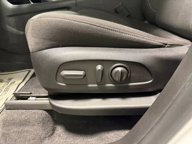 Certified 2023 Chevrolet Traverse LT FWD image 14