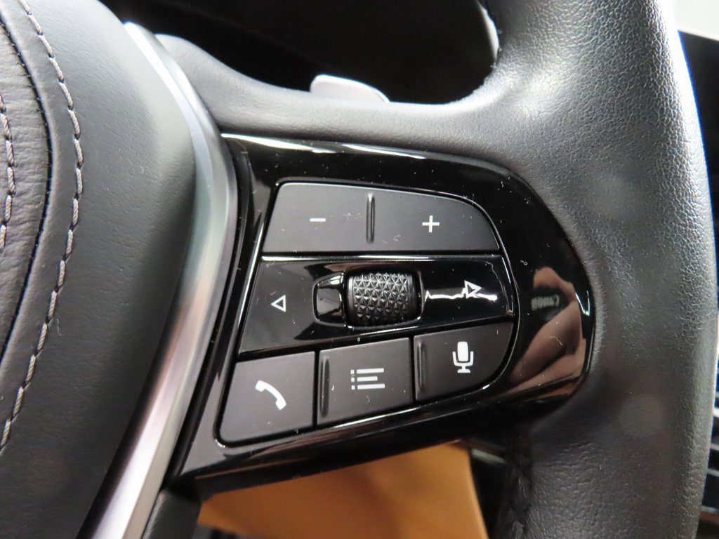 Used 2022 BMW 530i xDrive image 39