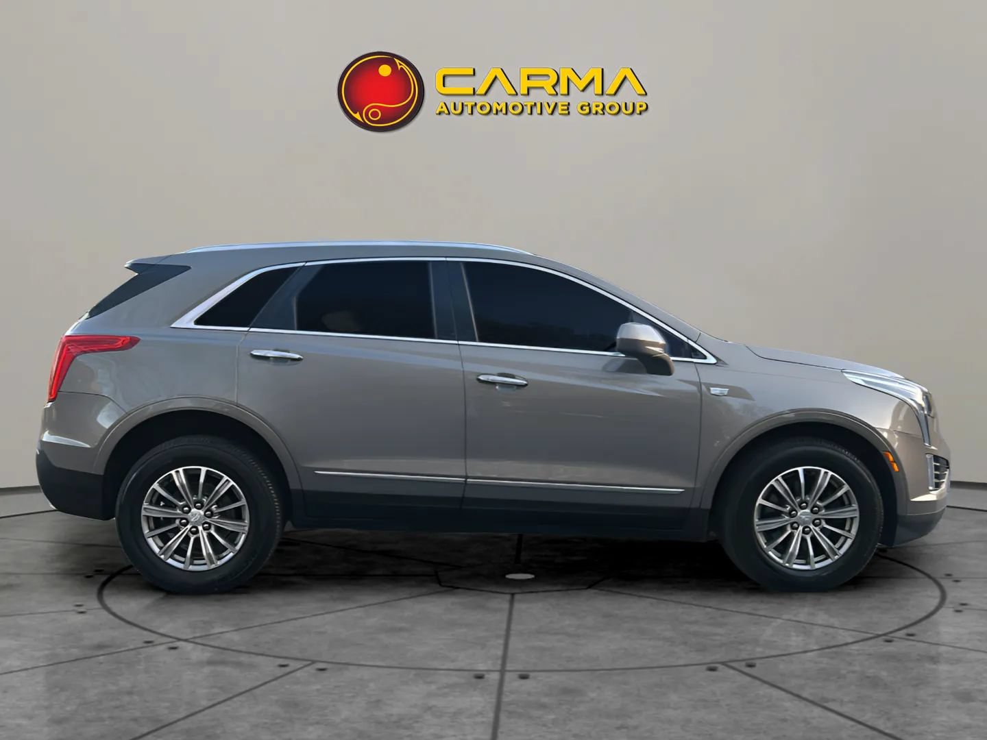 Used 2018 Cadillac XT5 Luxury w/ Driver Awareness Package AWD/4WD image 9