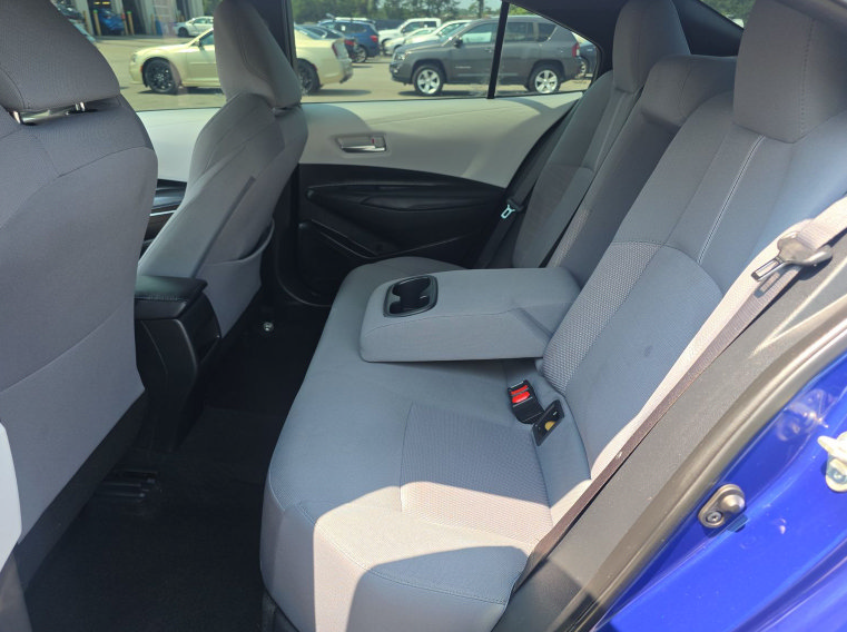 Used 2020 Toyota Corolla SE w/ SE Premium Package FWD image 7