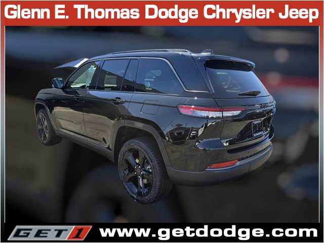 New 2027 Jeep Grand Cherokee Limited RWD image 6