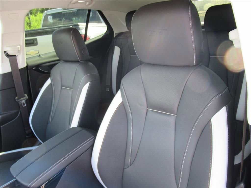 New 2026 Buick Envision Sport Touring image 18