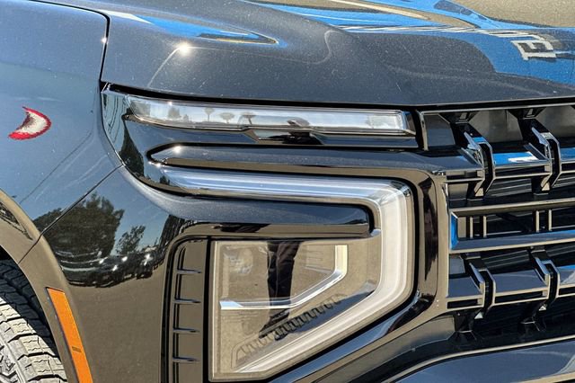 New 2026 Chevrolet Suburban Z71 w/ Z71 Off-Road Package AWD/4WD image 38