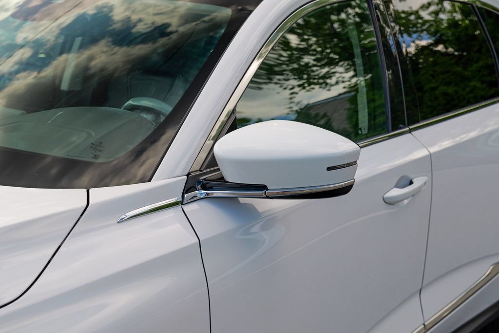 Used 2023 Acura MDX SH-AWD image 11