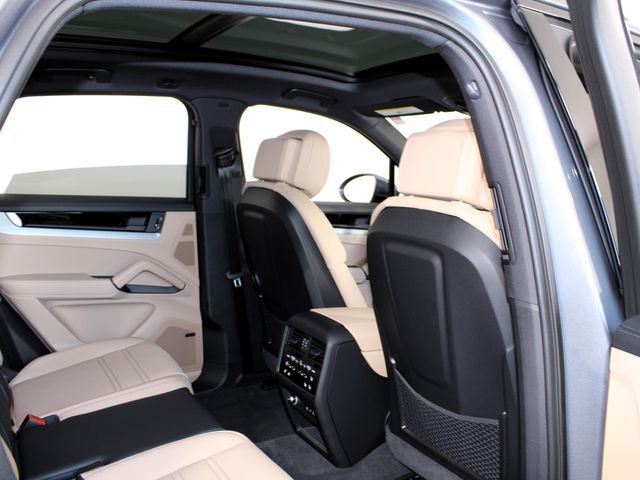 New 2026 Porsche Cayenne AWD/4WD image 25