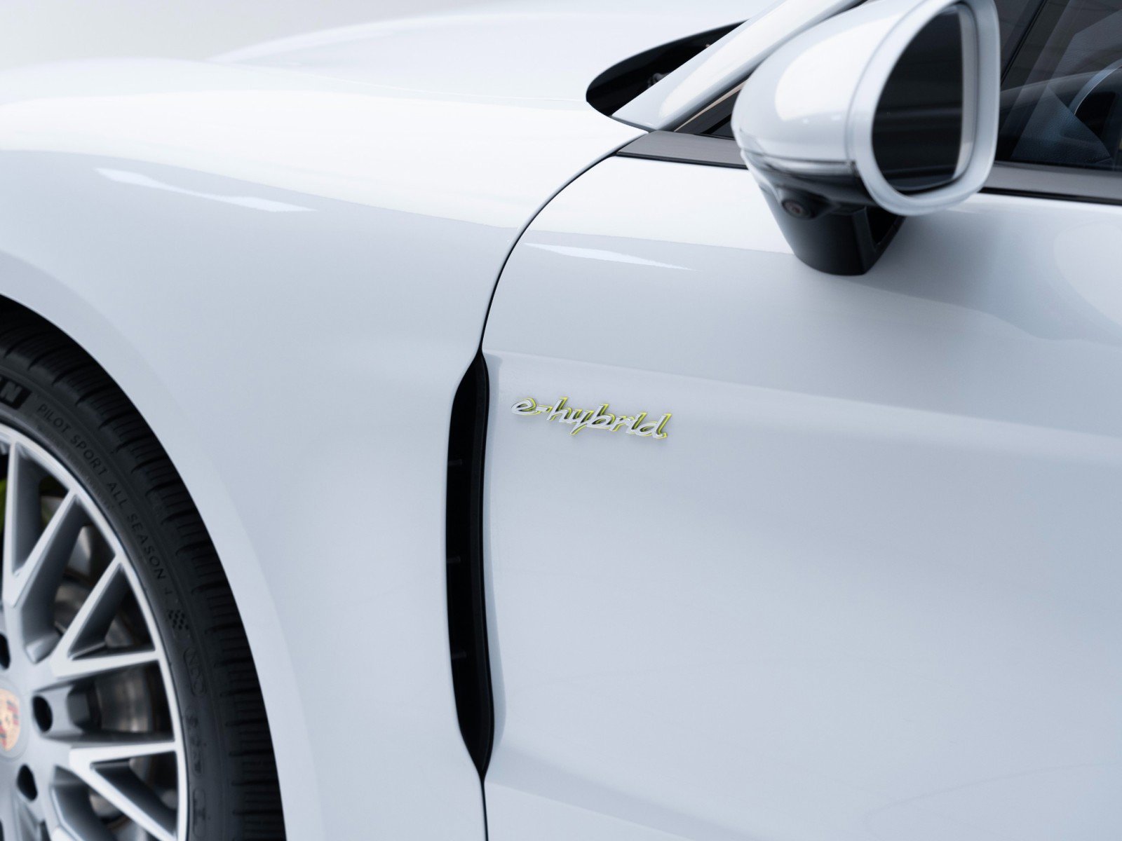 New 2026 Porsche Panamera 4 image 13