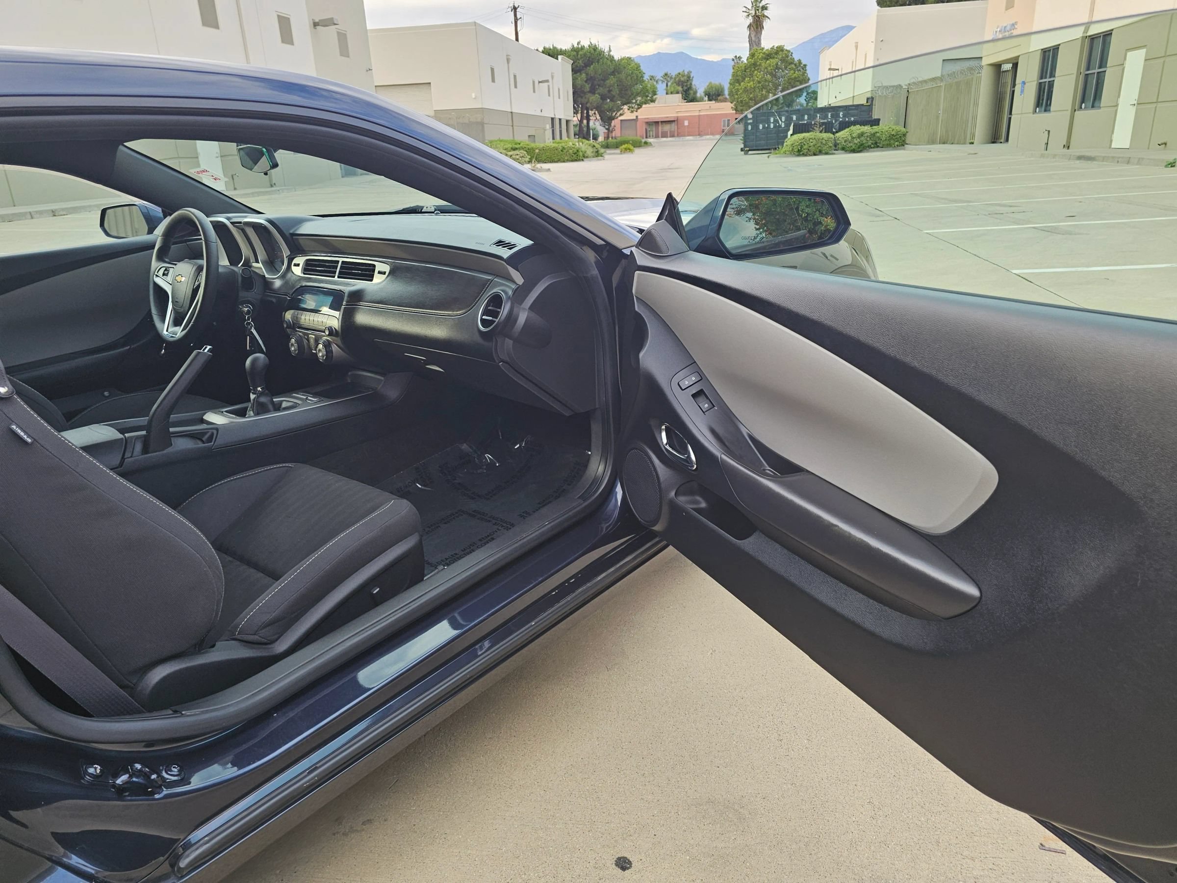 Used 2013 Chevrolet Camaro LS RWD image 16