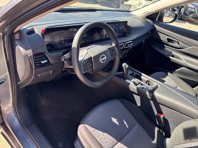 Used 2027 Nissan Sentra SV w/ Floor Mat Package FWD image 18
