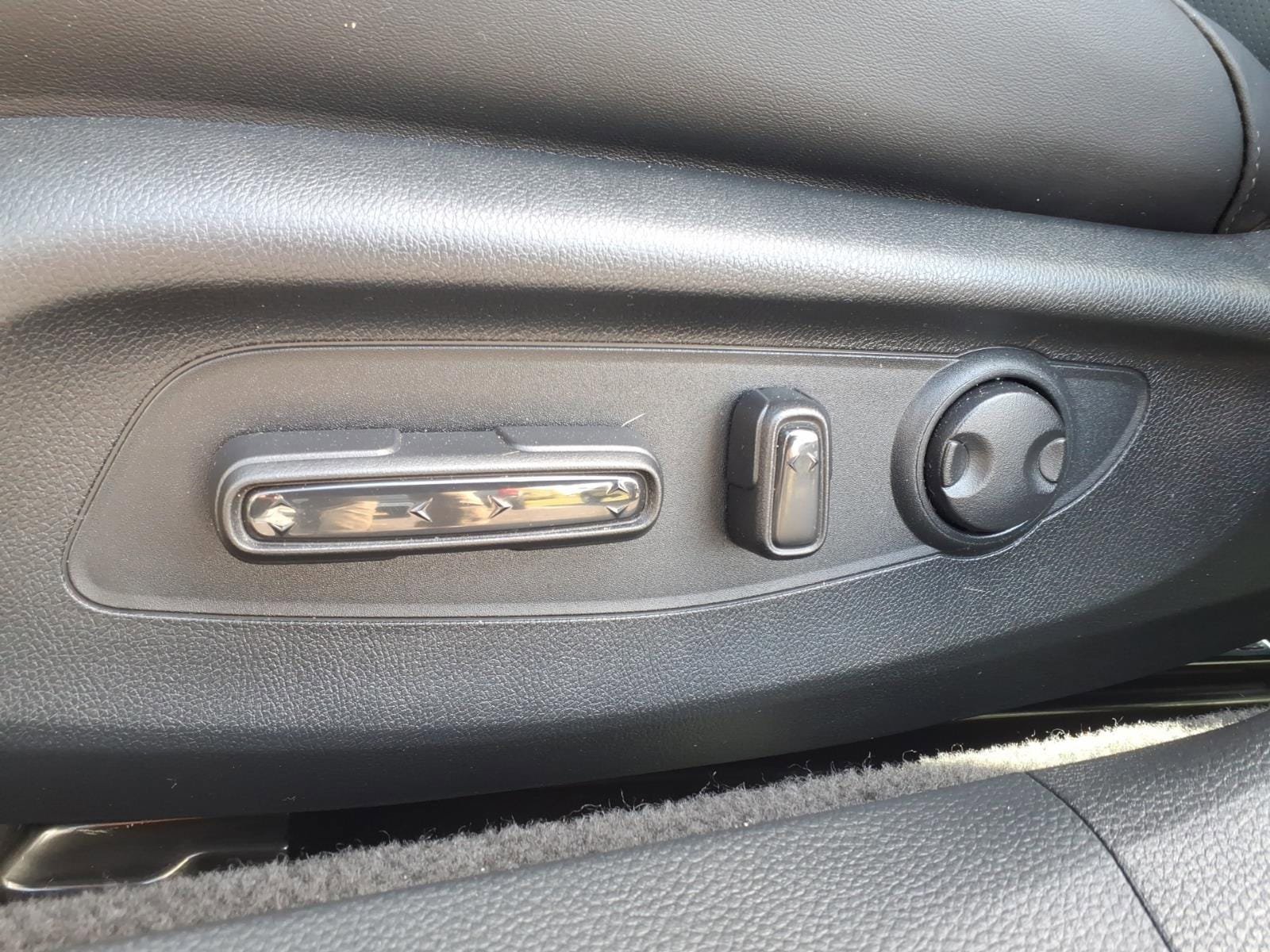 Used 2025 Honda Accord EX-L image 13