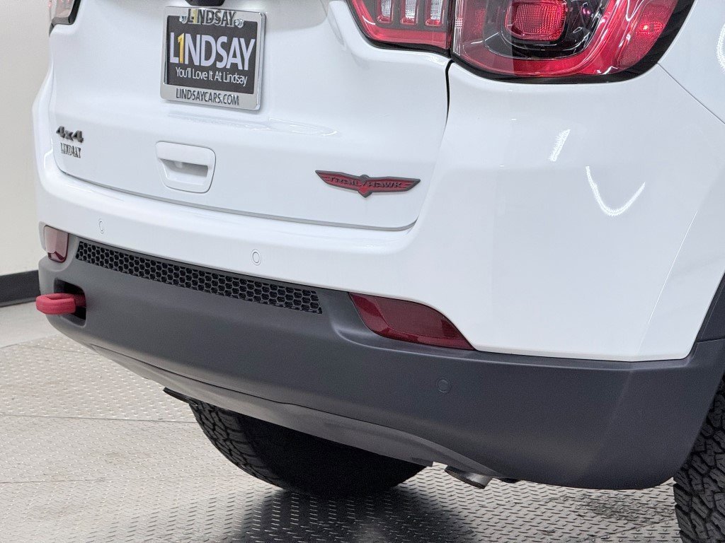 Used 2024 Jeep Compass Trailhawk image 9