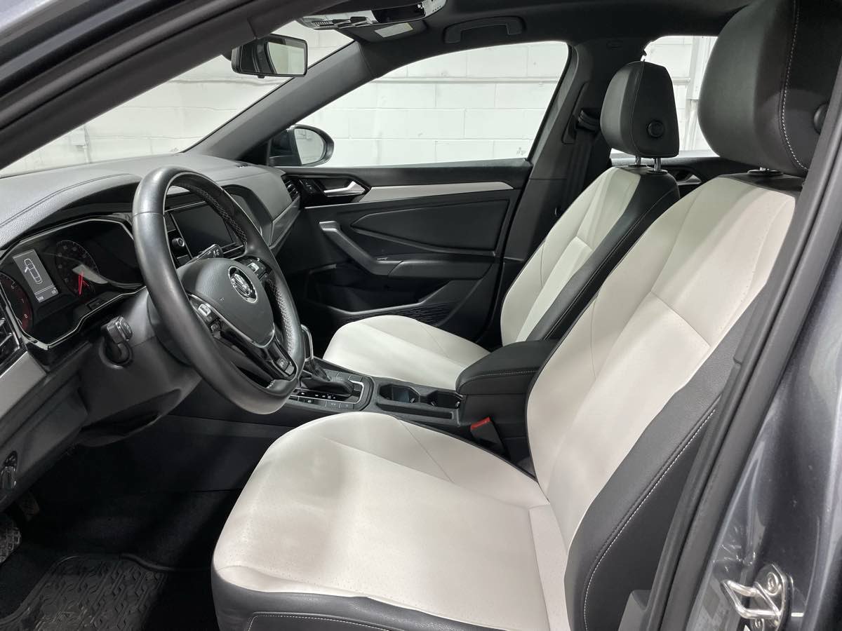 Used 2019 Volkswagen Jetta R-Line FWD image 20